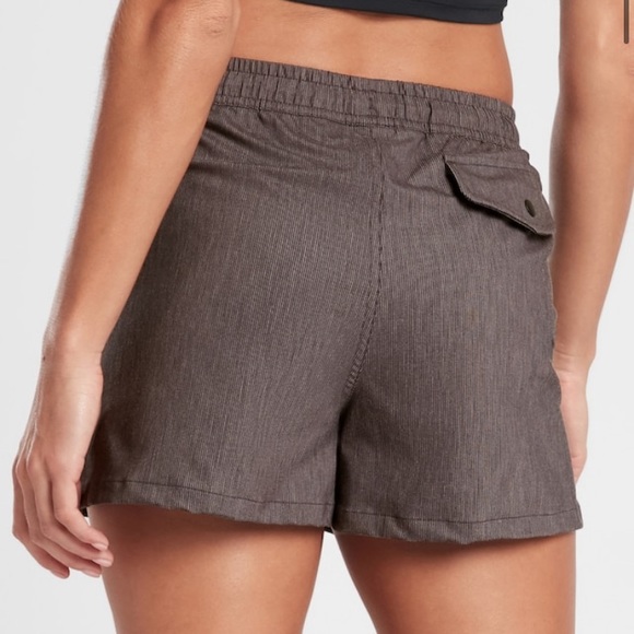 NWOT Athleta 2.5” Board Short - Picture 3 of 10
